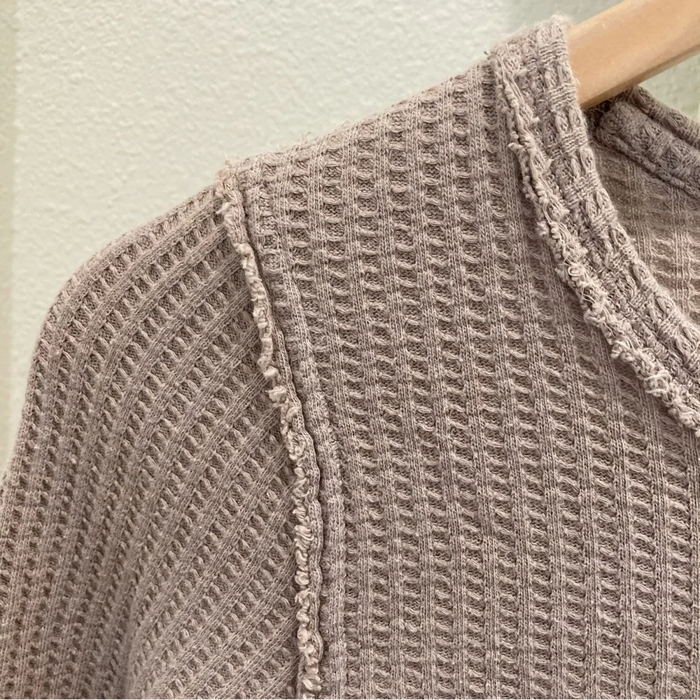 Free People We the Free small thermal thumbhole top - Picture 10 of 13